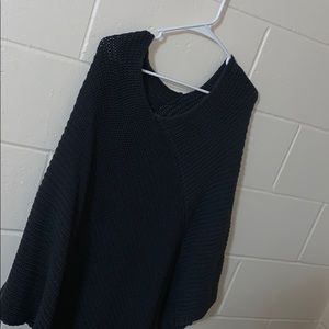 LOVEYOURMELON Charcoal Knit Shawl